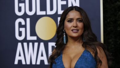 Photo of Fotografija od milijun lajkova! Salma Hayek u šestom desetljeću skinula se u badić i oduševila pratitelje