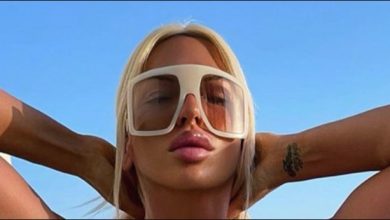 Photo of Skinula grudnjak i snimila se gola: Jelena Karleuša pozirala u trenirci i u toplesu s balkona u Dubaiju