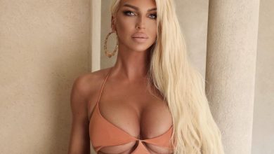 Photo of NIKAD SEKSEPILNIJA: Jelena Karleuša mami uzdahe u minijaturnom bikiniju! (FOTO)