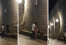 Photo of Dok jedne kažnjavaju zbog hodanja u kupaćem ovaj par je uspio u Dubrovniku imati i se*s: Građani zgroženi